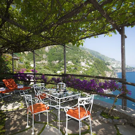 Il San Pietro Di فندق بوسيتانو